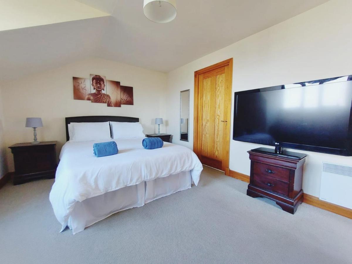 Private Accommodation In House Close To Galway City Buitenkant foto